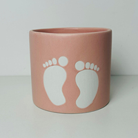 Jardinière en céramique mate d'ornement de jardin de petits pieds personnalisée