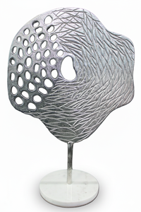 Sculpture abstraite en aluminium de style nautique unique, formes géométriques, design moulé, pour la maison, le bureau, les étagères et les tables. - Product Image 4