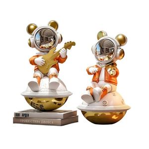 Scultura in Resina di Violinista Astronauta, Decorazione per Ingresso |   Decorazione per la Casa di Lusso Dipinta a Mano per Corridoio, Regalo di Compleanno Perfetto per - Product Image 1