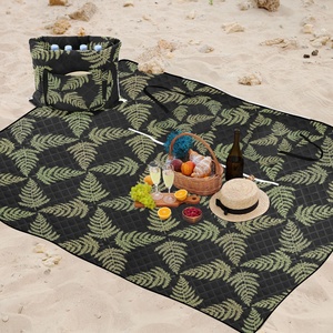 Manta de Picnic Extra Grande de Poliéster Acolchado de 60x80 Pulgadas, Personalizada con Diseño de Helecho Hawaiano, de 3 Capas, Impermeable, Portátil, para Acampar, con Bolso de Transporte - Product Image 5