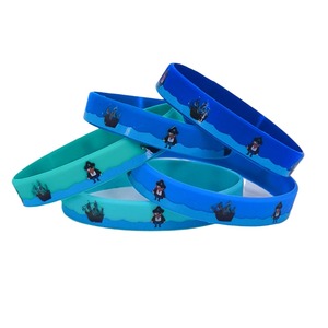 Pulseras de silicona con dibujos de barcos piratas para hombres y mujeres, pulseras decorativas no tóxicas para fiestas y eventos - Product Image 3