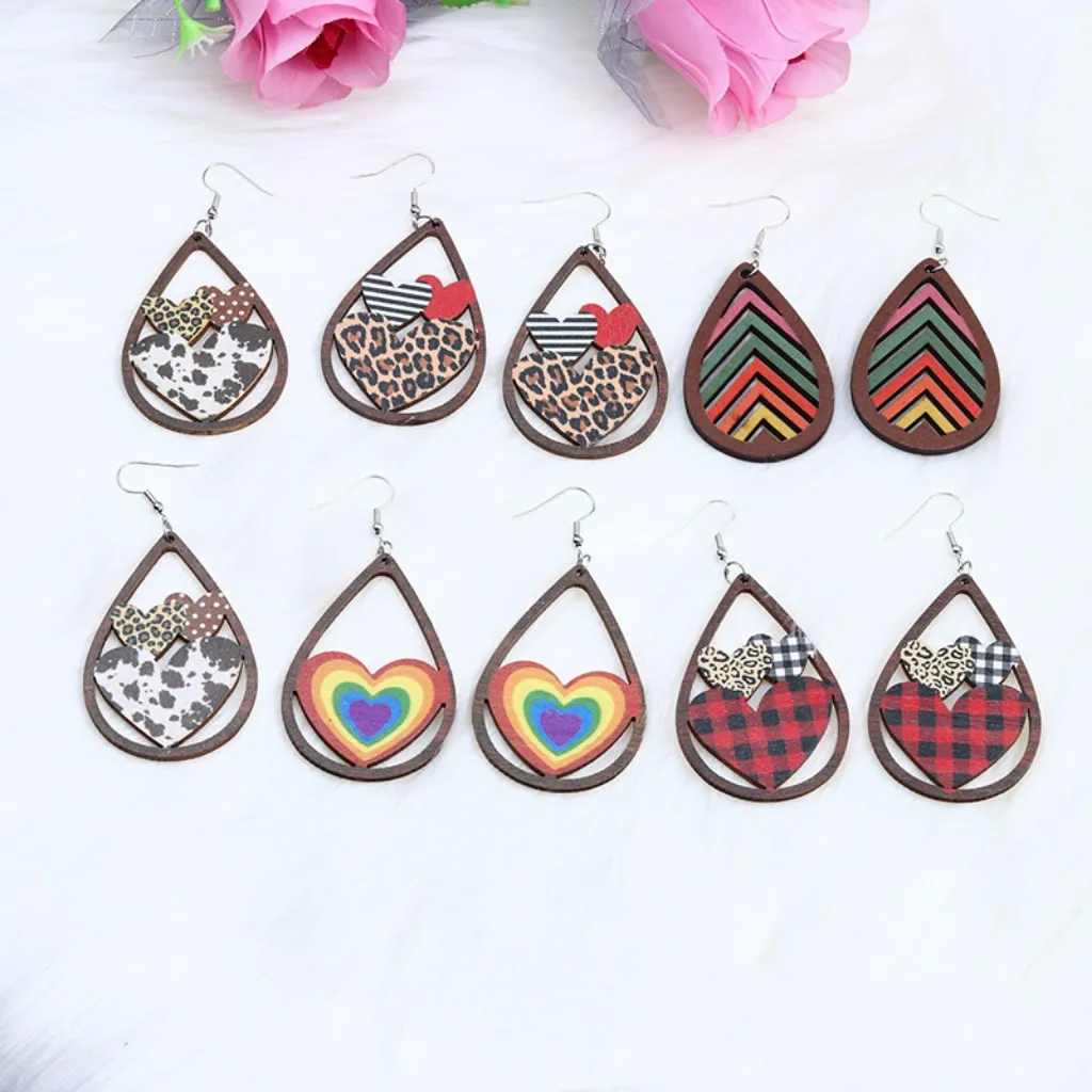 Hanpai New Design Fashion Heart Shape Earrings Hollow Out Grid Iridescent Earrings Wood Earrings Jewelry