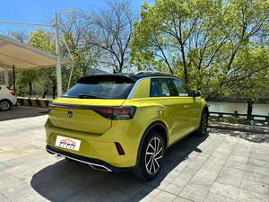 <span class=keywords><strong>Auto</strong></span> Usata 2023 <span class=keywords><strong>Volkswagen</strong></span> <span class=keywords><strong>T</strong></span>-<span class=keywords><strong>ROC</strong></span> 280TSI Guida a Sinistra SUV a Benzina con Luci LED e Tetto Apribile - Product Image 5