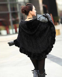YR732 Ladies Mink Tail Hand Knit Fur Shawl Cape Mujeres con estola de piel con capucha - Product Image 4