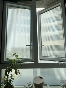 Film <span class=keywords><strong>de</strong></span> protection <span class=keywords><strong>de</strong></span> la vie privée 3D auto-adhésif en PET à motif cannelé pour fenêtres et portes <span class=keywords><strong>de</strong></span> salon moderne - Product Image 6