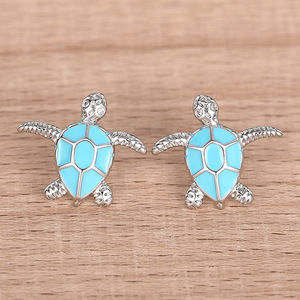 Aretes de Aleación con Forma de Tortuga, Clásicos y Lindos, para Mujer, Diseño Animal Moderno para Uso Diario - Product Image 1