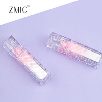 Tube de brillant à lèvres ondulé unique, vide, transparent, flacon carré rose pour rouge à lèvres liquide, personnalisable avec logo et couleur