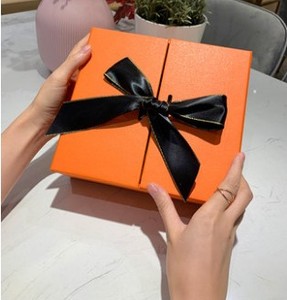 علبة تغليف هدايا مخصصة من الورق المقوى بتصميم باب مزدوج مع شريط - Product Image 6