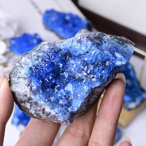 Cristales de Clusters Azules Teñidos Ecológicos de Alta Calidad, Venta al por Mayor, Forma Irregular, Cristales para Meditación y Decoración del Hogar - Product Image 6