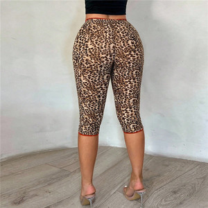 Women's Leopard Print 3/4 <strong>Lace</strong> <strong>Trim</strong> Fitted High-Waist Capri <strong>Leggings</strong> - Product Image 4