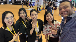 Máy in ly giữ nhiệt 360 độ, máy in ly tròn, máy in lon nhôm, máy in chai trụ tròn xoay, máy in UV - Product Image 5