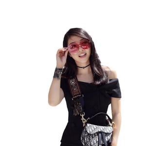 Gafas de Sol Cuadradas Qianai para Mujer, Montura Dorada, Lentes con Protección UV Tipo 3, Moda, Viajes, Escenario - Product Image 2