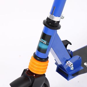Trottinette pour enfants à deux roues pliable et réglable en hauteur, pour les enfants de 6 ans et plus, avec frein et planche à roulettes - Product Image 3