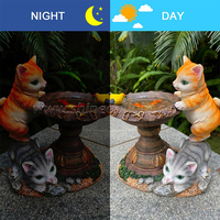 Statue en résine Sculpture d'écureuil de canard d'animal de jardin avec lumière solaire LED Décoration de patio Sculpture extérieure Cadeau de jardinage