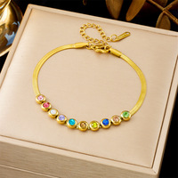 Bracelet de mode géométrique en or polyvalent, style Ins, bijoux légers et luxueux, simple, nouveau, en acier titane non décolorant pour femmes