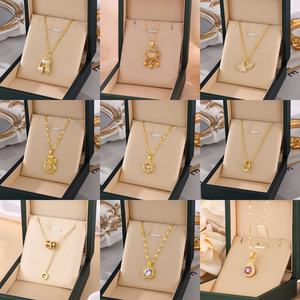 Collar con colgante de múltiples opciones de circón de perla de acero inoxidable dorado llamativo al por mayor, collar con colgante sin deslustre para mujer - Product Image 2