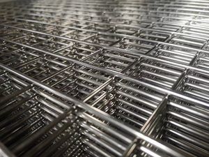 प्रीमियम नए प्रकार स्टेनलेस स्टील वायर वेल्डेड मेष स्क्रीन 304 पालतू पिंजरे के पिंजरे के लिए - Product Image 3