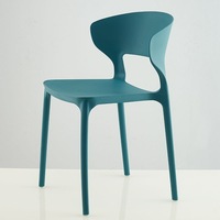 Chaise de salle à manger empilable en plastique PP de style nordique moderne, chaise de restaurant, chaise de café pour la maison, la cuisine, la terrasse