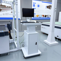 Populaire CNC-trillende messen snijmachines worden gebruikt voor het snijden van dure echt leer, synthetische lederen stoffen en meer.