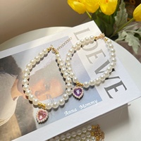 Collier pour animaux de compagnie avec strass en forme de cœur, pendentif coloré, bijoux pour chien et chat, collier élégant, chaîne en fausses perles, accessoires