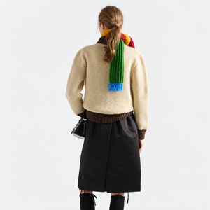 Suéter Feminino de Tricô com Zíper Frontal Personalizado OEM ODM Marca Própria Ajuste Relaxado com Detalhes Contrastantes Logotipo Personalizado para Marcas de Roupas - Product Image 4