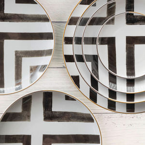 Vente en gros d'usine, service de vaisselle en porcelaine fine moderne et simple, assiette de présentation en céramique pour les fêtes de mariage - Product Image 2