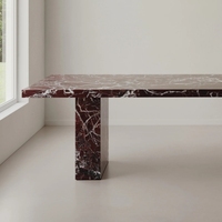 Table à manger rectangulaire en marbre Rosso Levanto de style scandinave moderne et luxueux avec finition polie
