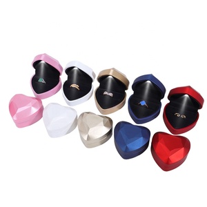Creativo a forma di cuore rombo LED Flip Cover san valentino <span class=keywords><strong>festa</strong></span> <span class=keywords><strong>della</strong></span> <span class=keywords><strong>mamma</strong></span> <span class=keywords><strong>anello</strong></span> collana orecchini ciondolo gioielli imballaggio - Product Image 6