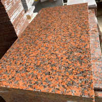 Carrelage moderne en granit rouge érable naturel poli pour plans de travail de cuisine, sols, marches et contremarches de projets