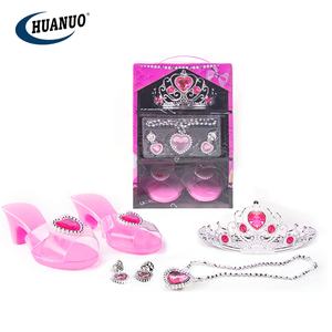 Jouet éducatif pour fille, bijou en plastique pour les fillettes, jeu de princesse, avec chaussures à talons hauts, parfait pour la période pré-scolaire - Product Image 6