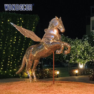 <span class=keywords><strong>Merveilles</strong></span> vente chaude conception personnalisée taille réaliste abstrait géométrique polyèdre super-héros atterrissage Sculpture en acier inoxydable - Product Image 2