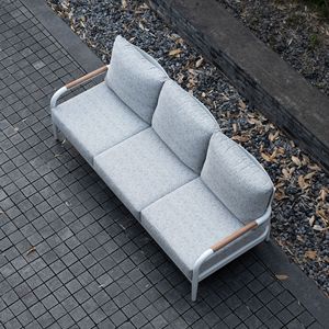 Ensemble moderne et simple <span class=keywords><strong>de</strong></span> canapé-lit d'extérieur en <span class=keywords><strong>aluminium</strong></span> avec table basse, finition grain <span class=keywords><strong>de</strong></span> <span class=keywords><strong>bois</strong></span>, pour villa, balcon, cour, <span class=keywords><strong>jardin</strong></span>, hôtel - Product Image 2