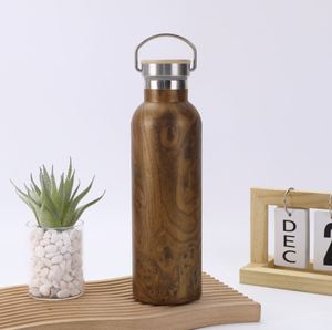Bouteilles d'eau sport en acier inoxydable en gros, bouteille isotherme à double paroi avec poignée et couvercle en bois anti-fuite, cadeau idéal pour les voyages - Product Image 4
