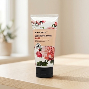 Autocollants personnalisés pour tubes de nettoyant visage de 130 ml avec bouchon à clapet de 45 mm, emballage cosmétique pour soins de la peau, tubes en plastique - Product Image 1