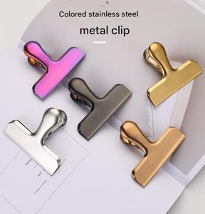 Clip alimentaire en acier inoxydable personnalisé avec logo pour <span class=keywords><strong>cuisine</strong></span> et bureau à domicile, clip de fermeture hermétique pour sacs en métal - Product Image 1