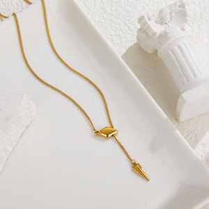 Collier de créateur en forme de serpent en acier inoxydable 316L plaqué or 18 carats, résistant à l'eau et inaltérable, avec logo personnalisé pour femme - Product Image 4