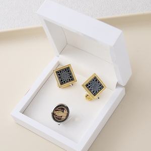 Bouton de manchette carré pince à cravate boîte-cadeau boîte en bois en plastique gravé blanc et rouge haut de gamme à la mode paquet de stockage rentable - Product Image 6