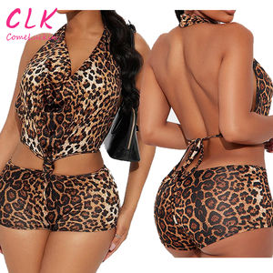 จั๊มสูทกางเกงขาสั้นแบบชิ้นเดียวเปิดหลังคอวีลึกคอเสื้อพิมพ์ลายเสือดาวเซ็กซี่2025 Clk - Product Image 1