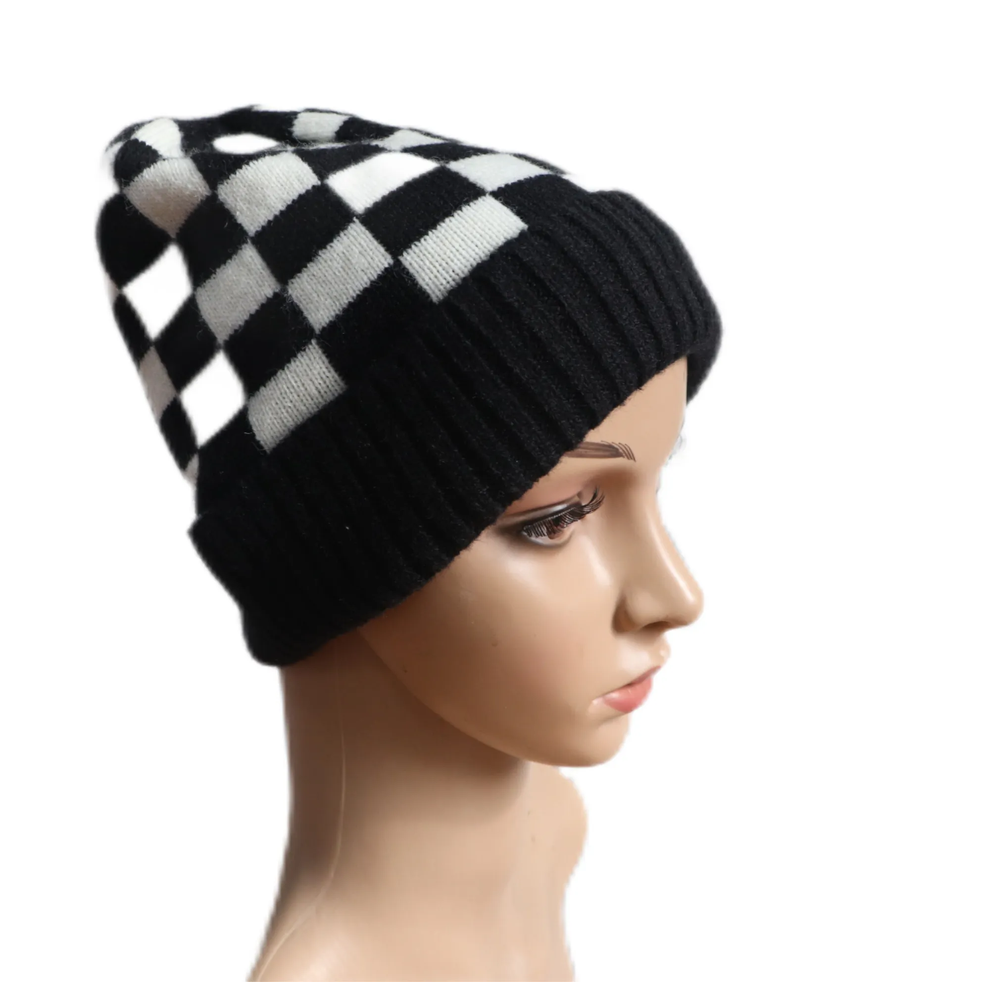 Checkerboard knitted hat winter black and white plaid wool hat autumn men's and women's same style beanie hat