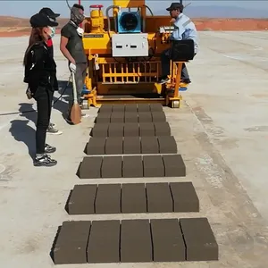 Blocs de briques de ciment vibrés mobiles polyvalents JH6-30 faisant la machine à bas prix