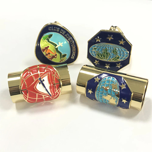 Benutzerdefiniertes Logo Pathfinder Club Kreatives Design Silber Weiche Emaille Versilberte Manschettenknöpfe Hochzeitsgeschenk Seidenschal-Schnalle für Damen - Product Image 1