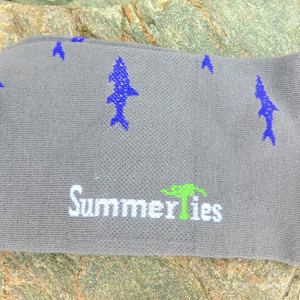 Calzini Shark - Calzini da uomo a metà polpaccio - Viola su grigio - Product Image 2