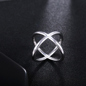 Anello Unisex a Croce Cava Avvolgente 3D per Dito Indice, Gioielli alla Moda all'Ingrosso - Product Image 6