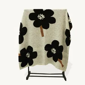 Soft Black Floral Dot Thick Brown Custom Wearable Vintage Crinkle Big Fleece Blanket Beach Security Twin Size