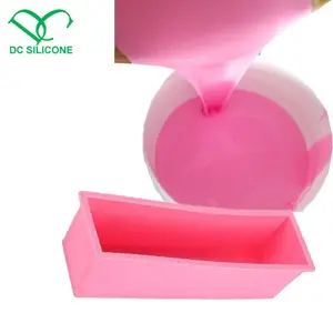 用于制作肥皂模具的粉红色铂金硅胶