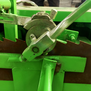 Équipement automatique de meulage et de remplissage des dents de scie à bois - Product Image 2