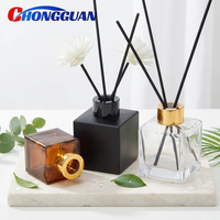 Flacon de parfum pour la maison sans flamme, forme carrée, plusieurs options de couleurs, en verre