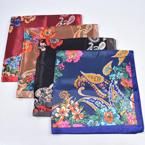 Nuevo diseño Retro Floral 90*90cm cuadrado seda sensación <span class=keywords><strong>Bandana</strong></span> Boho cabeza bufandas para mujeres niñas - Product Image 2
