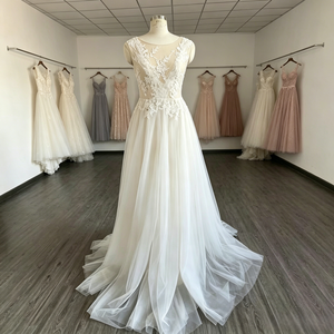 Abito da Sposa Semplice e Leggero <span class=keywords><strong>in</strong></span> <span class=keywords><strong>Tulle</strong></span> <span class=keywords><strong>Trasparente</strong></span> con Pizzo Floreale per Matrimoni all'Aperto, Fotografia di Viaggio, Banchetti e Serate Eleganti - Product Image 6