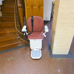 Système d'ascenseur d'<span class=keywords><strong>escalier</strong></span> incurvé sur mesure, équipement d'accessibilité résidentielle <span class=keywords><strong>pour</strong></span> les <span class=keywords><strong>personnes</strong></span> âgées et les <span class=keywords><strong>personnes</strong></span> handicapées - Product Image 1